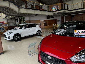 スイフトスポーツ展示車お買い得です！！